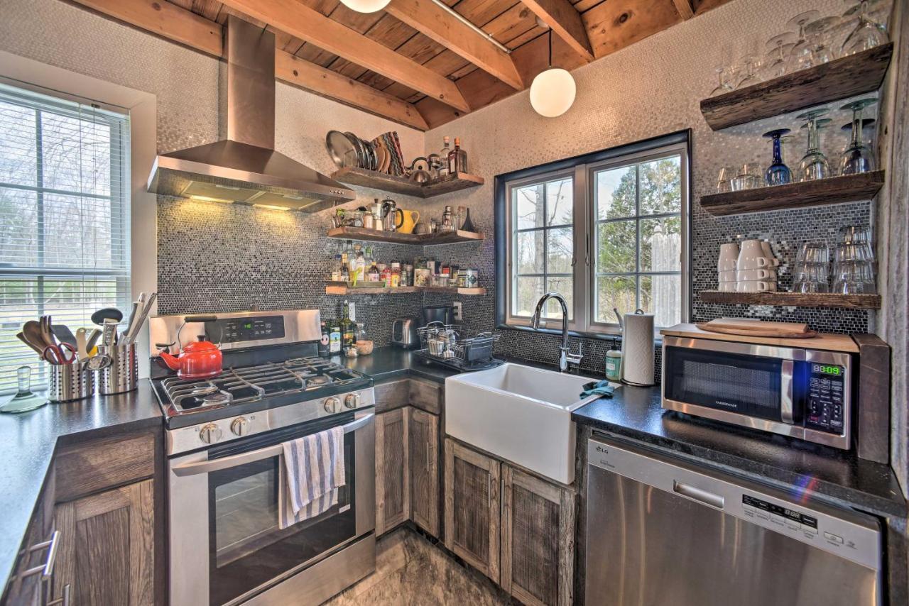 Charming Cottage With Yard - 2 Mi To Tinker St! Вудсток Экстерьер фото